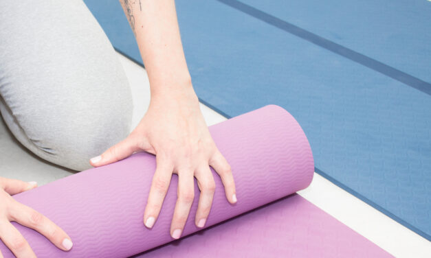 Cómo elegir un mat de yoga